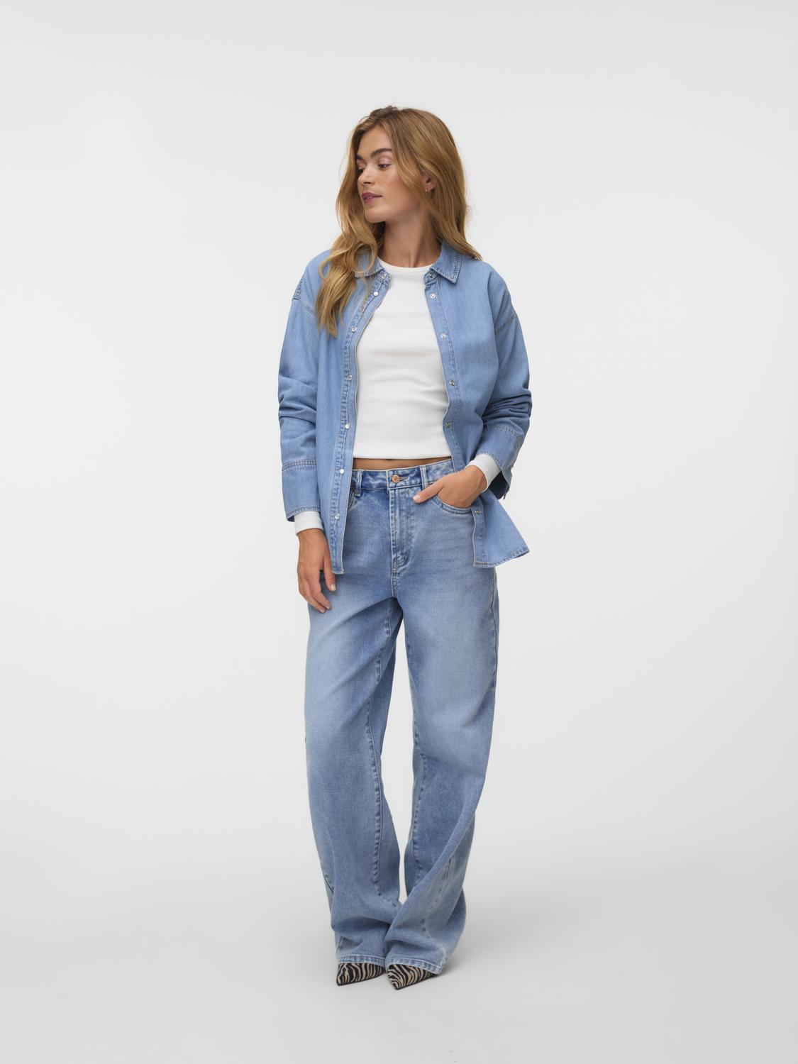 model_shot-front